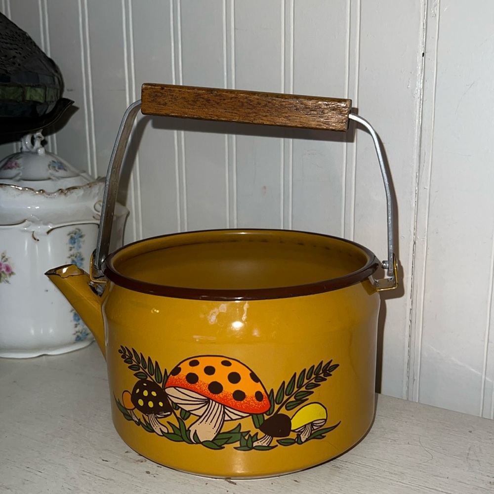 Vintage Merry Mushroom MCM Sears wood handle enamel teapot kettle 70s
